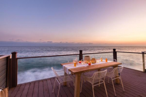 Rockpoint by AvantStay Beachfront Home w Ocean Views & Private Beach Access